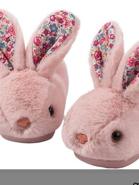 Bunny Plush Slippers size 6 1/2 - 7 1/2 toddler